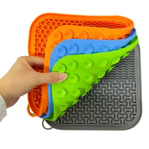 Factory Wholesale Custom Logo Dog Bath Peanut Butter Lick Pad Pet Silicone  Licking Mat with Suction Cup Pet Lick Mat Pads - Image 3